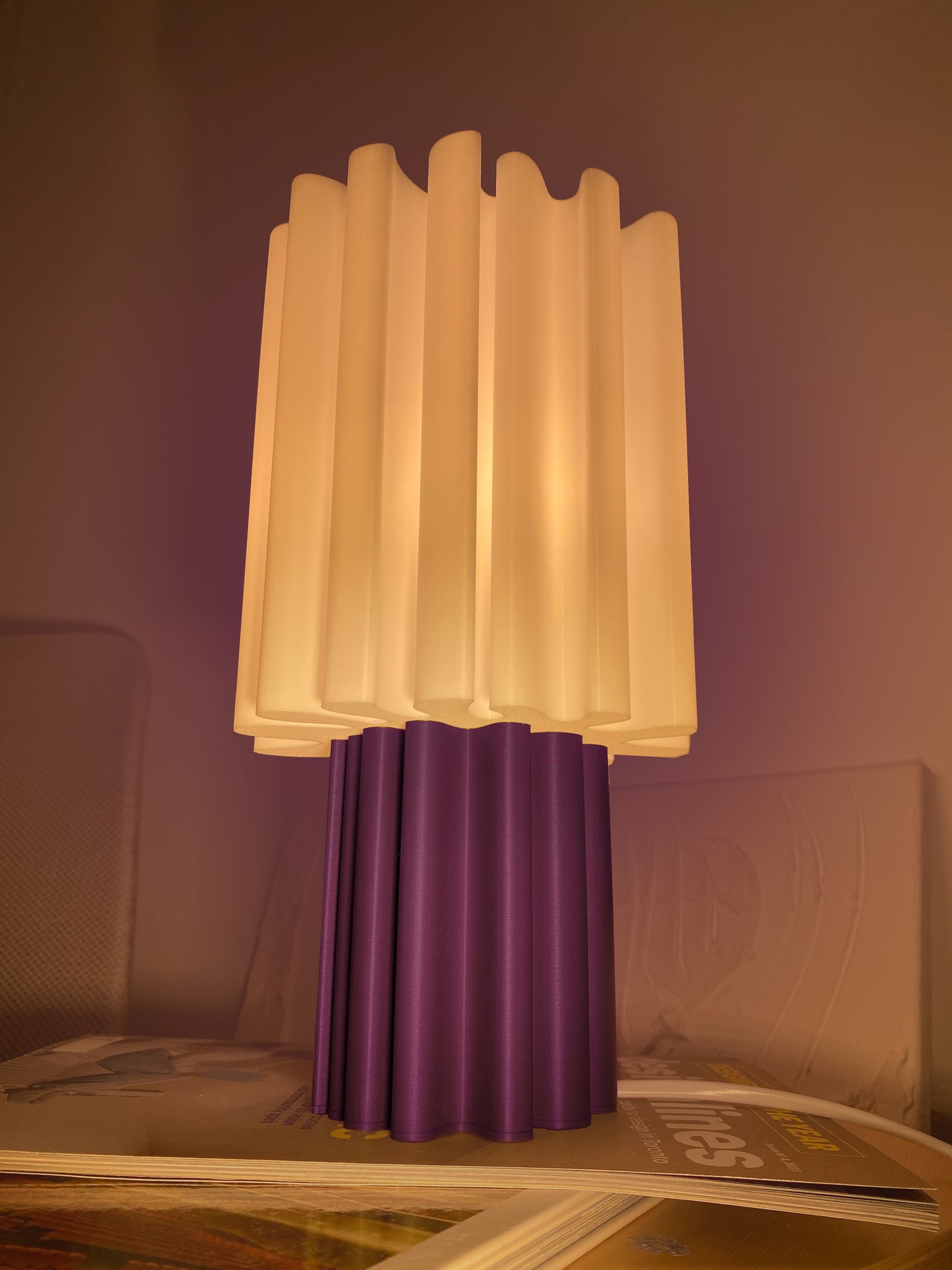 Sahara Lamp - White (Purple Base)