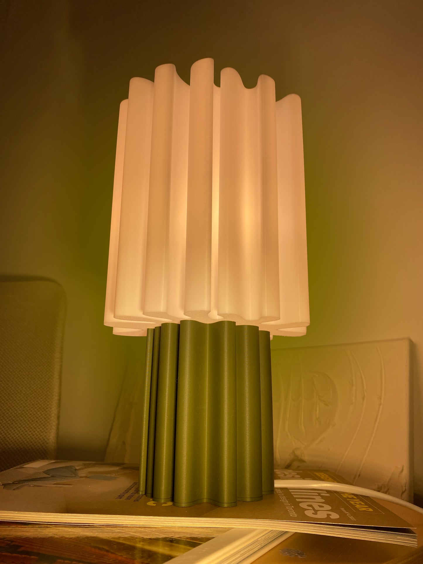 Sahara Lamp - White (Olive Base)