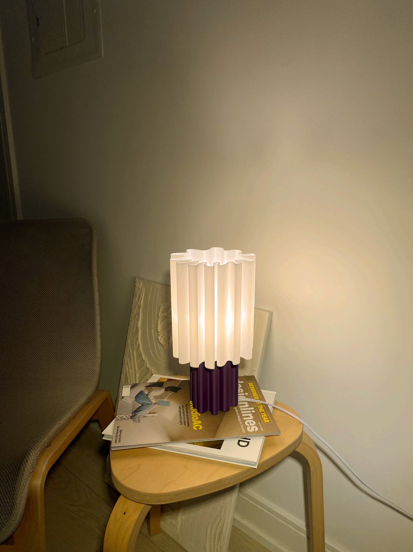 Sahara Lamp - White (Purple Base)